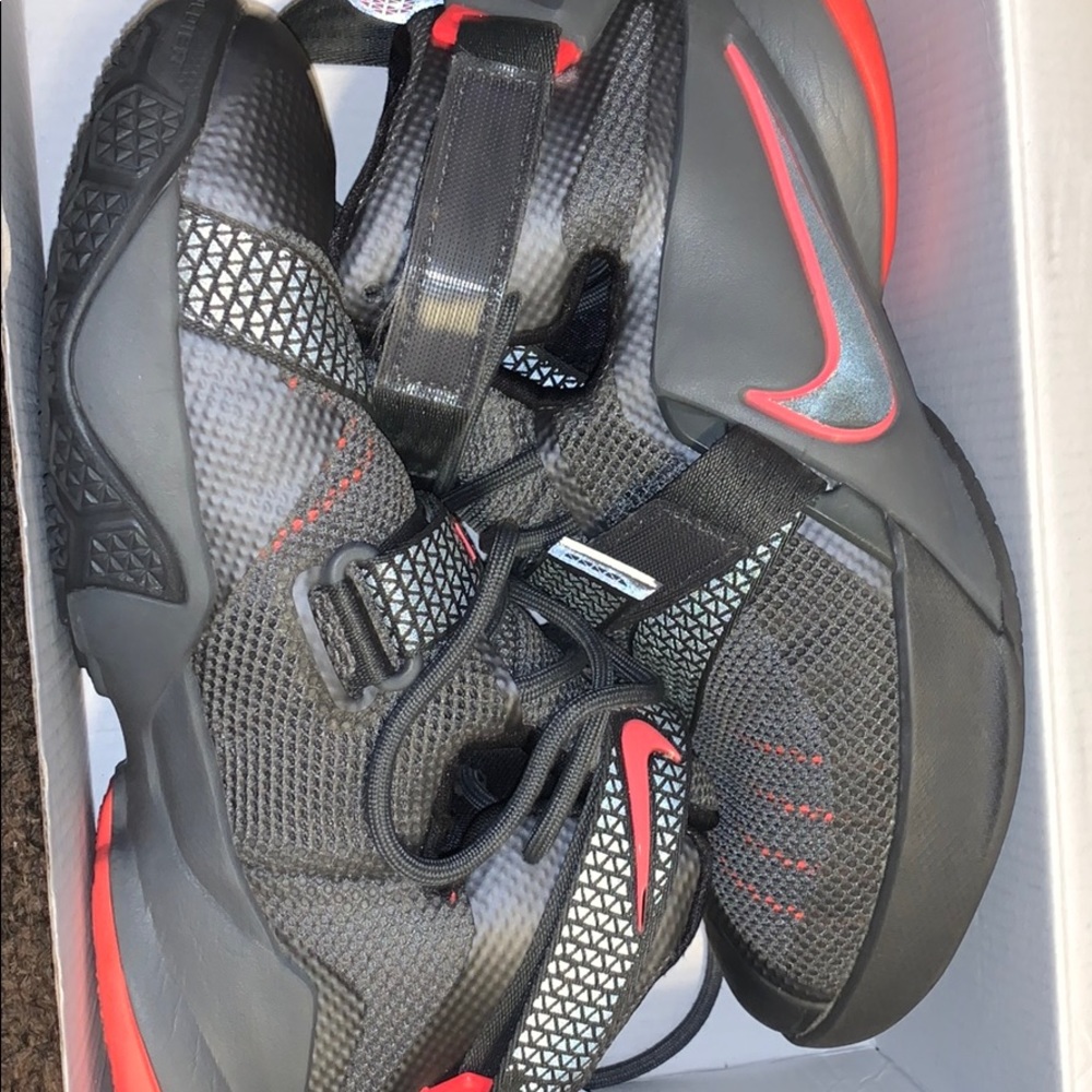 Lebron Soldier 9’s